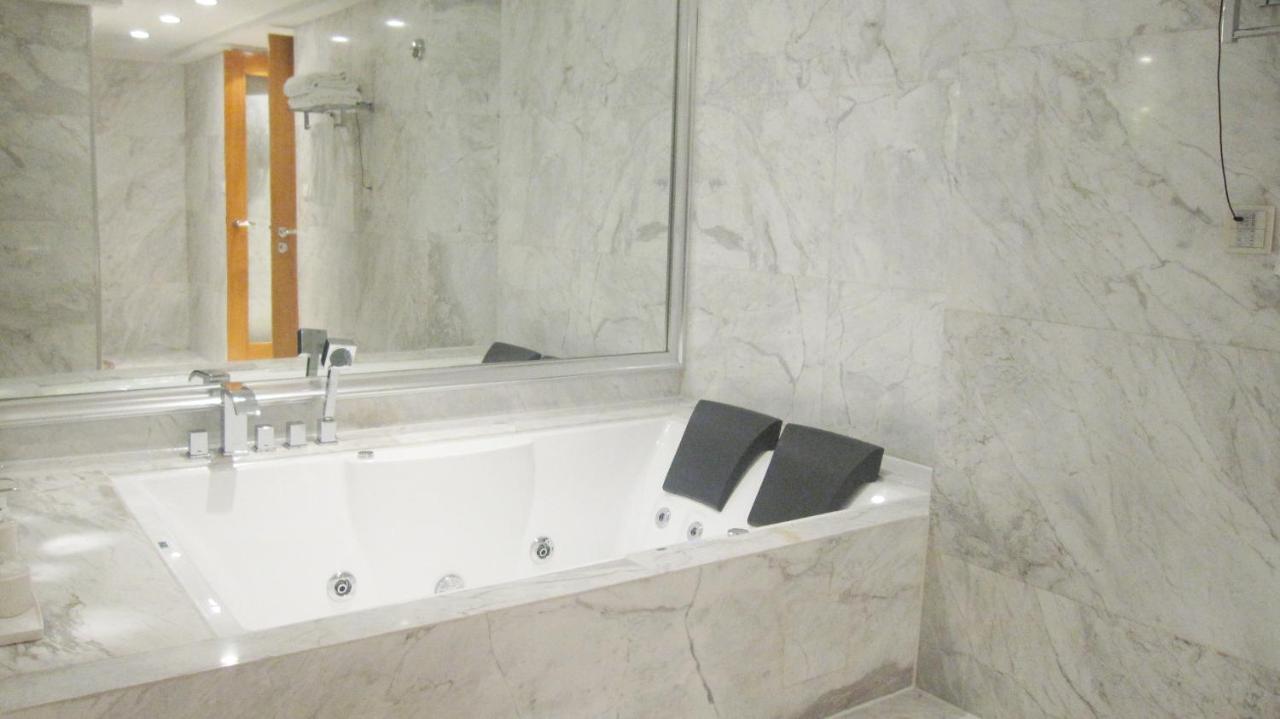 Glarun Jinling Hotel Nankin Extérieur photo