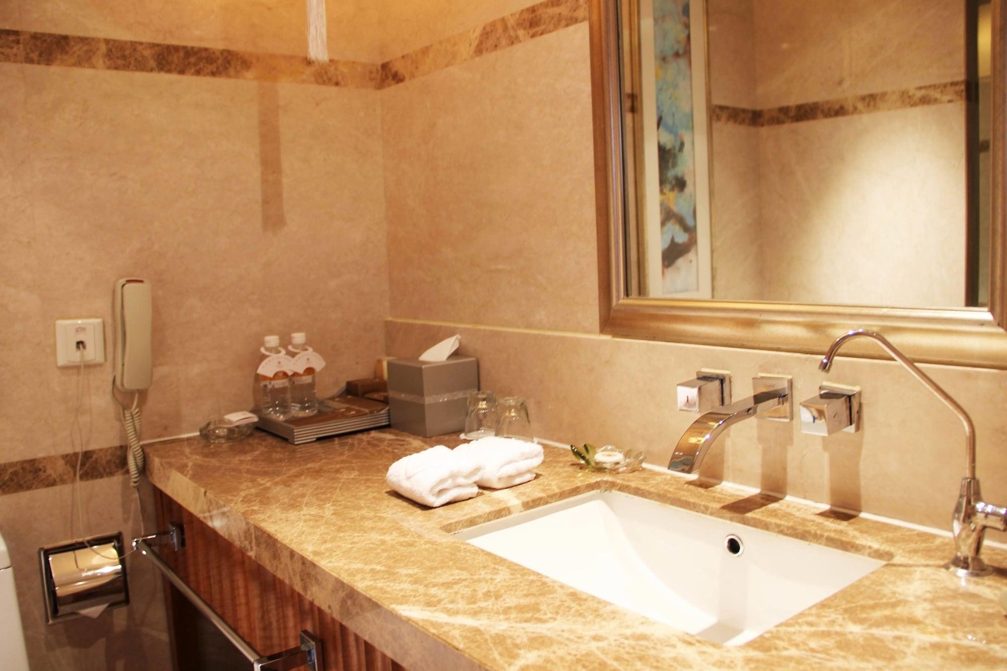 Glarun Jinling Hotel Nankin Extérieur photo
