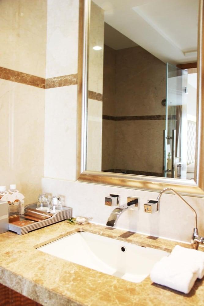 Glarun Jinling Hotel Nankin Extérieur photo