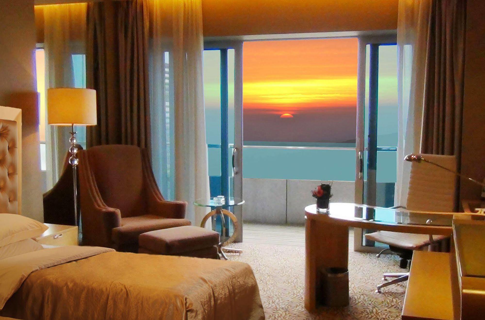 Glarun Jinling Hotel Nankin Extérieur photo